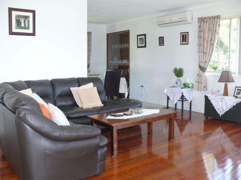 17 The Glade, Labrador QLD 4215