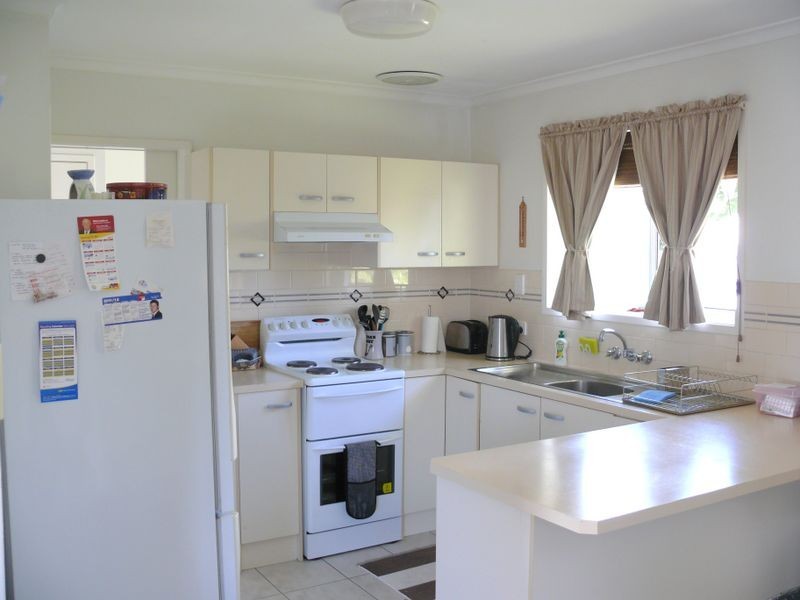 17 The Glade, Labrador QLD 4215