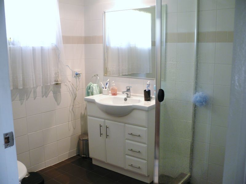 17 The Glade, Labrador QLD 4215