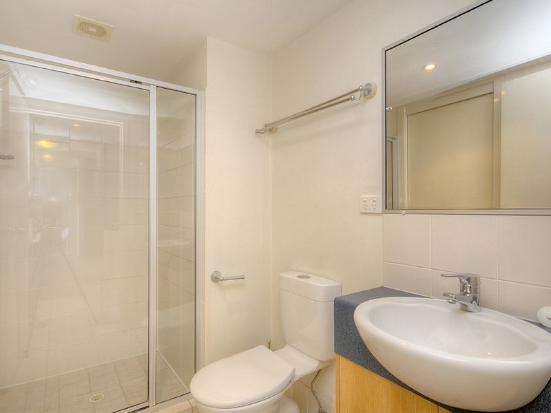 10/18 Parker Street, Labrador QLD 4215