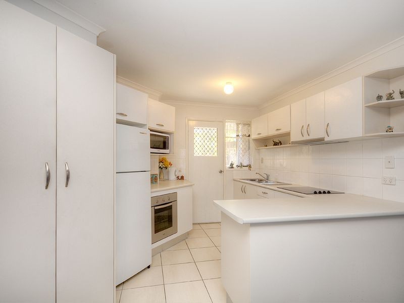 6/13 Stephanie Court, Labrador QLD 4215