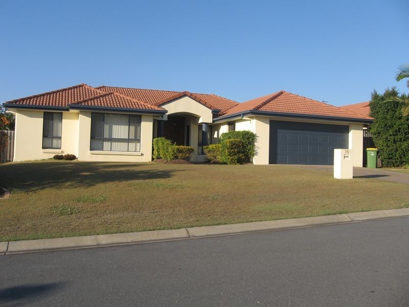 15 Pandora Crescent, Pacific Pines QLD 4211