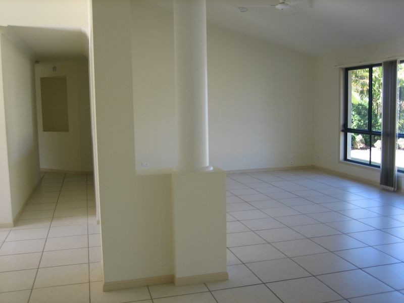 15 Pandora Crescent, Pacific Pines QLD 4211