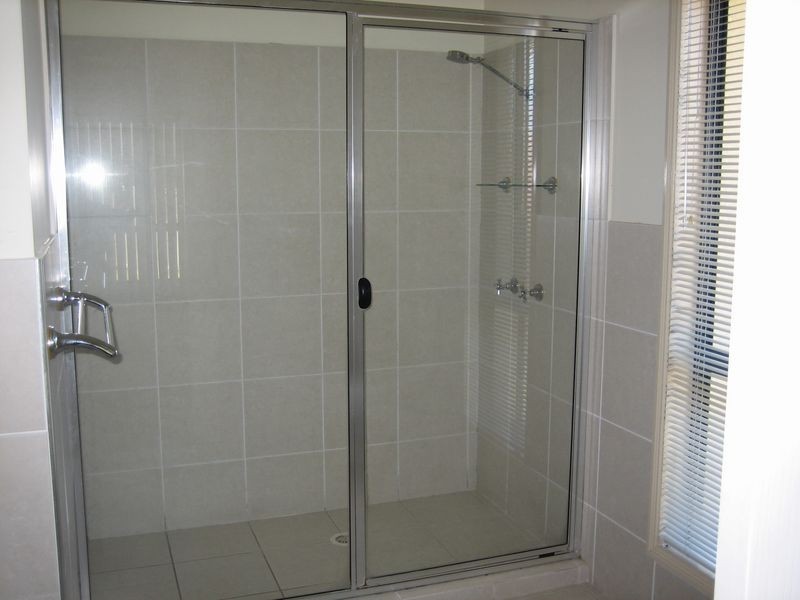 15 Pandora Crescent, Pacific Pines QLD 4211