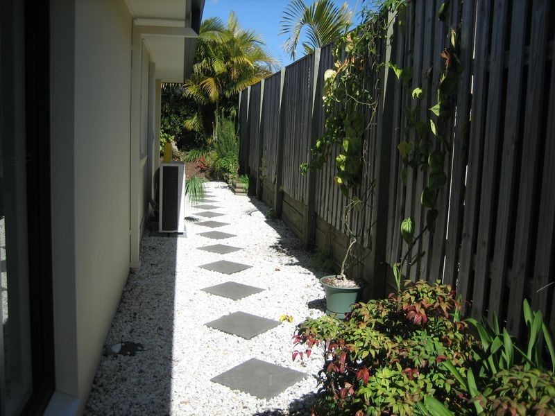 15 Pandora Crescent, Pacific Pines QLD 4211