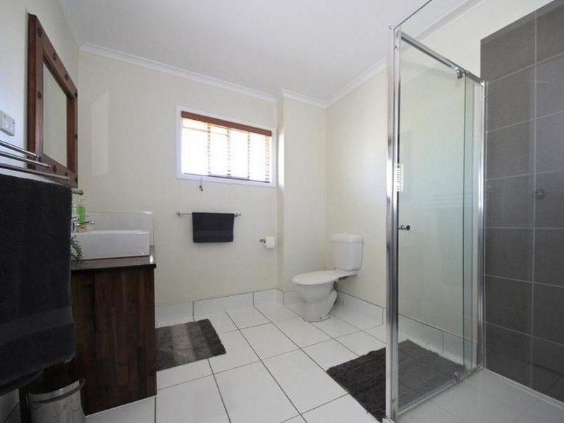 7/4 Sunshine Court, Labrador QLD 4215