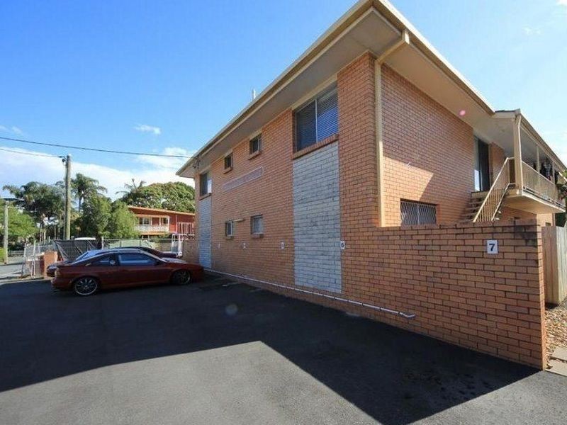 7/4 Sunshine Court, Labrador QLD 4215