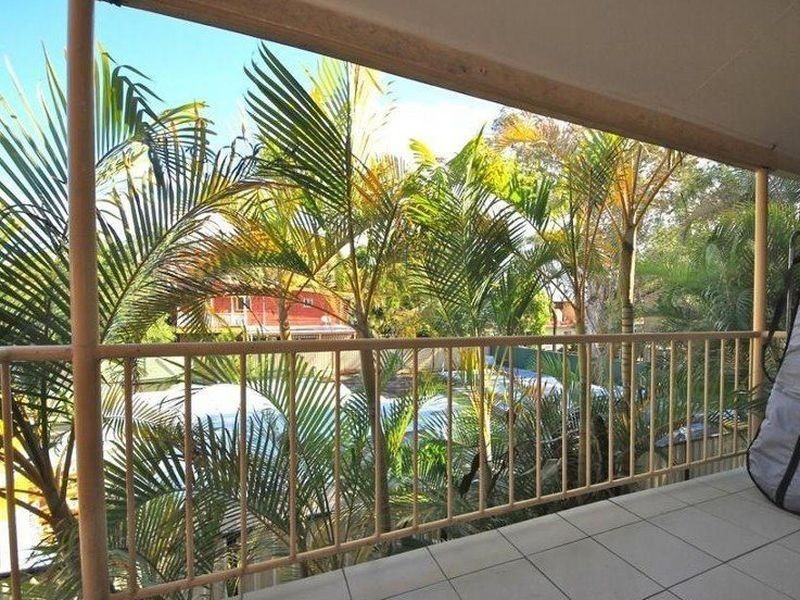 7/4 Sunshine Court, Labrador QLD 4215