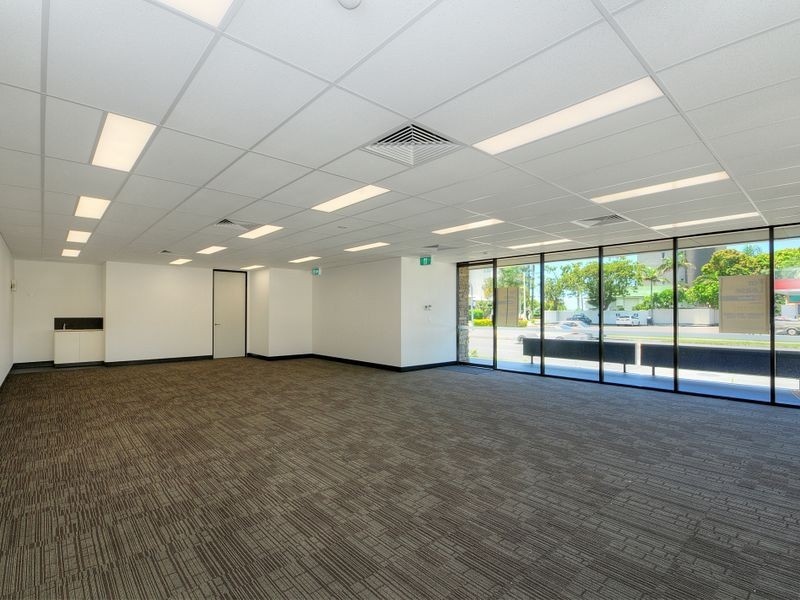 2/64 Frank Street, Labrador QLD 4215