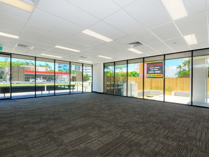 2/64 Frank Street, Labrador QLD 4215