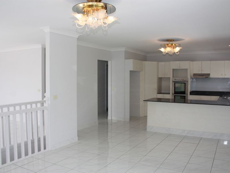 32 Numeralla Avenue, Ashmore QLD 4214