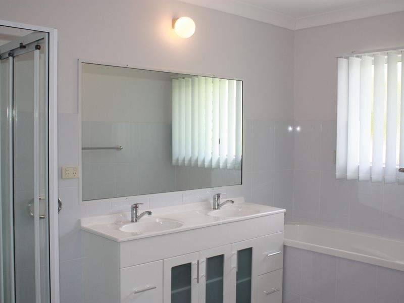 32 Numeralla Avenue, Ashmore QLD 4214