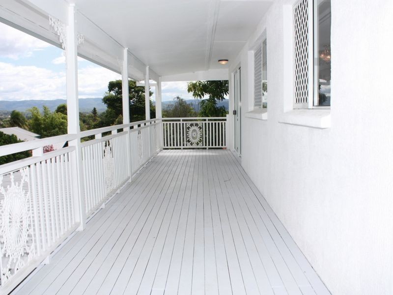 32 Numeralla Avenue, Ashmore QLD 4214