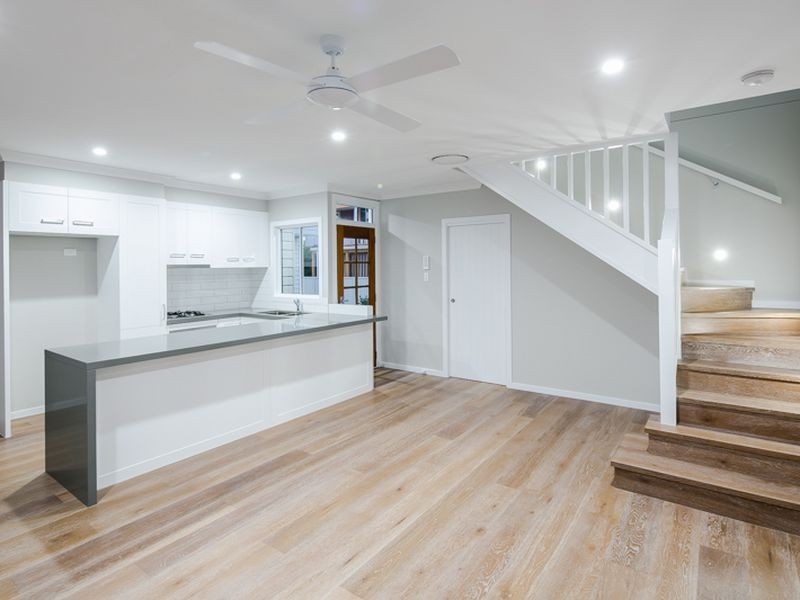3/5 Sunshine Court, Labrador QLD 4215