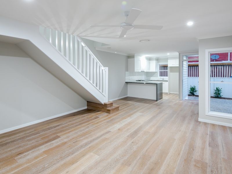 3/5 Sunshine Court, Labrador QLD 4215