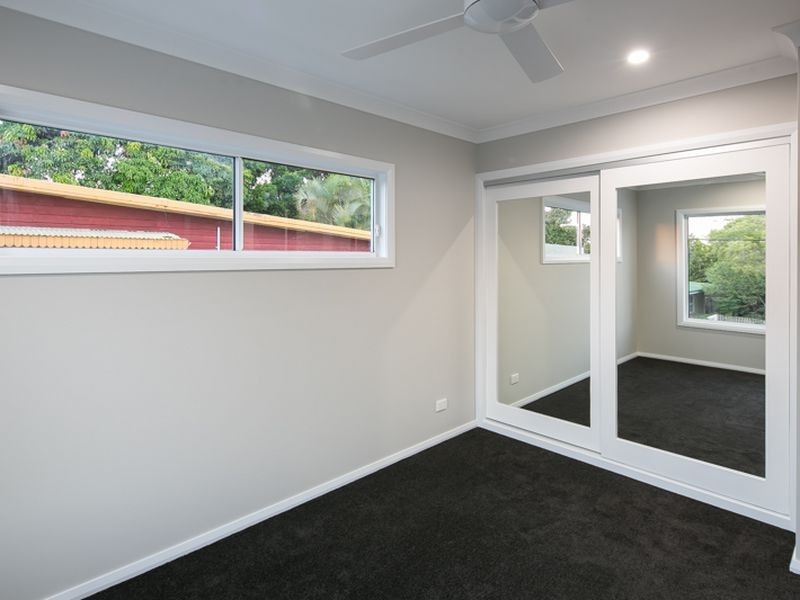 3/5 Sunshine Court, Labrador QLD 4215