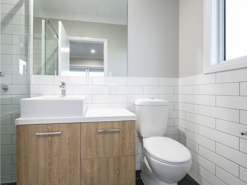 3/5 Sunshine Court, Labrador QLD 4215