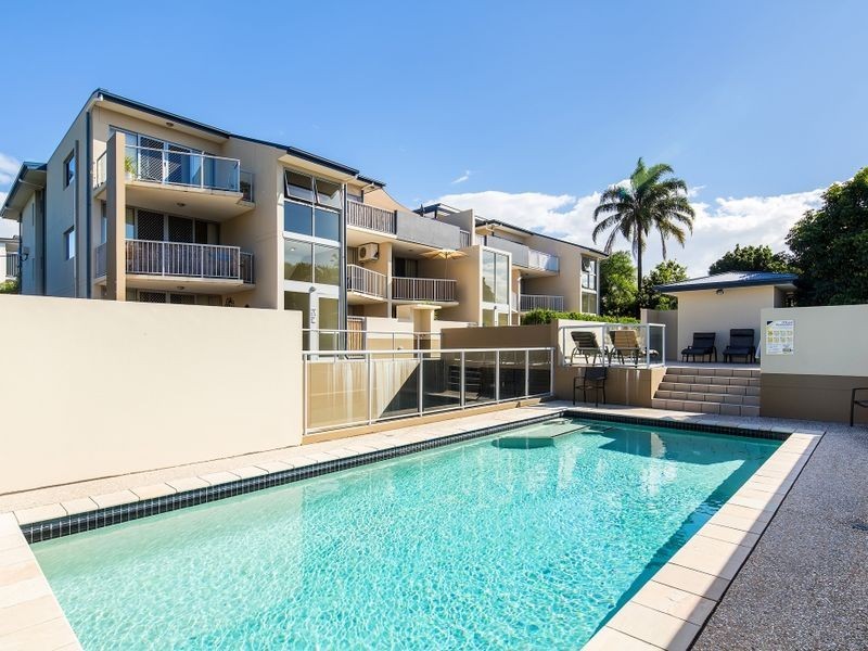 9/8-12 Proud Street, Labrador QLD 4215