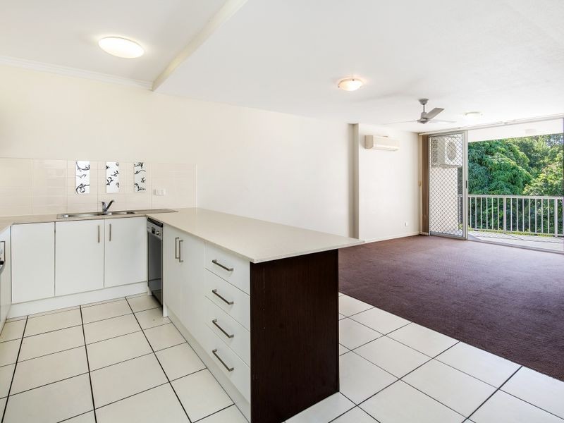 9/8-12 Proud Street, Labrador QLD 4215