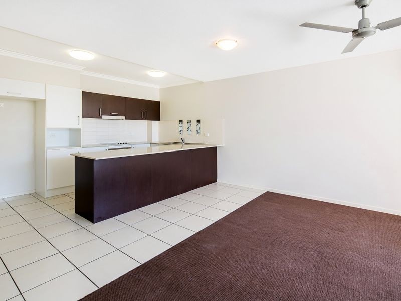 9/8-12 Proud Street, Labrador QLD 4215