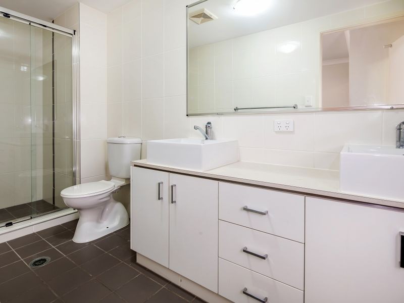 9/8-12 Proud Street, Labrador QLD 4215