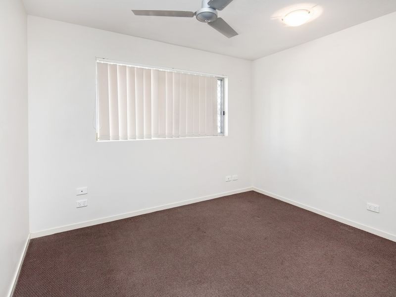 9/8-12 Proud Street, Labrador QLD 4215