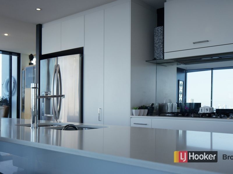 2103/230 Marine Parade, Labrador QLD 4215