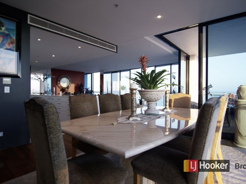 2103/230 Marine Parade, Labrador QLD 4215