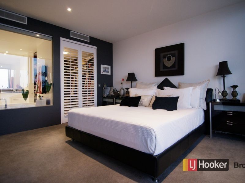 2103/230 Marine Parade, Labrador QLD 4215