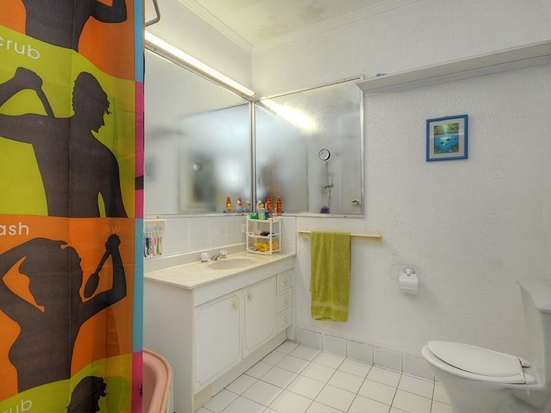 35 Back Street, Biggera Waters QLD 4216