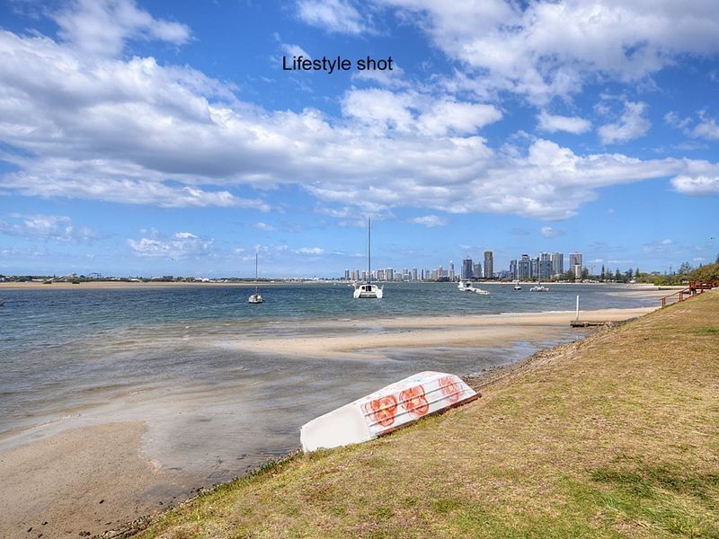 7/272 Marine Parade, Labrador QLD 4215