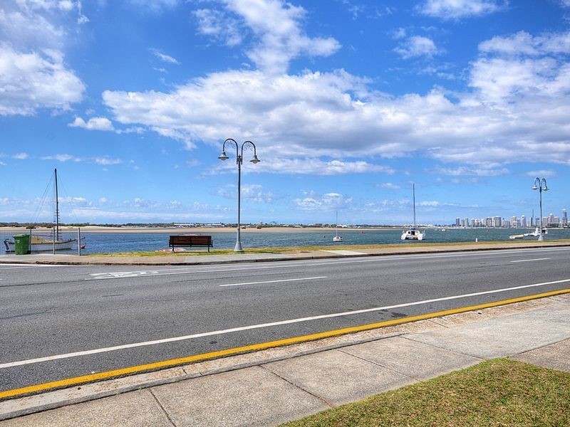 7/272 Marine Parade, Labrador QLD 4215