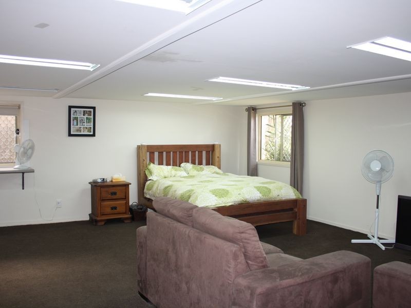 19 Clifton Street, Biggera Waters QLD 4216