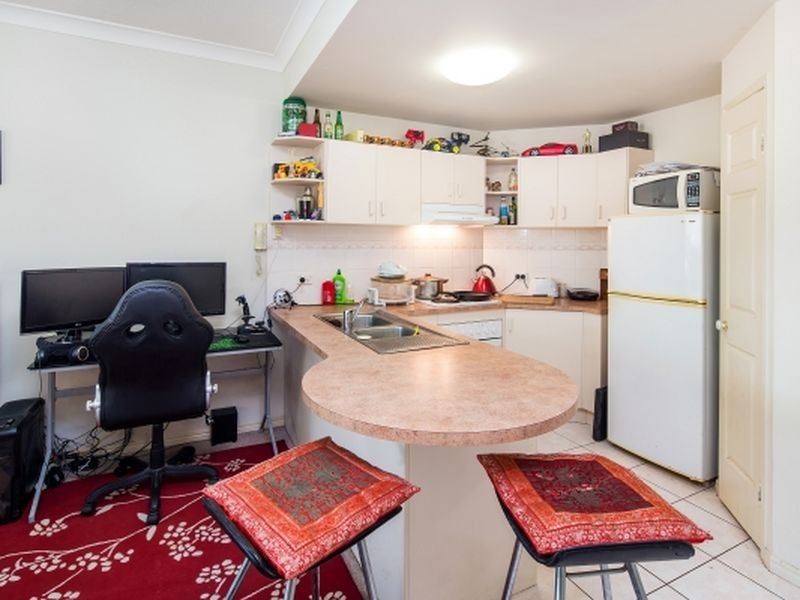 3/143 Frank Street, Labrador QLD 4215