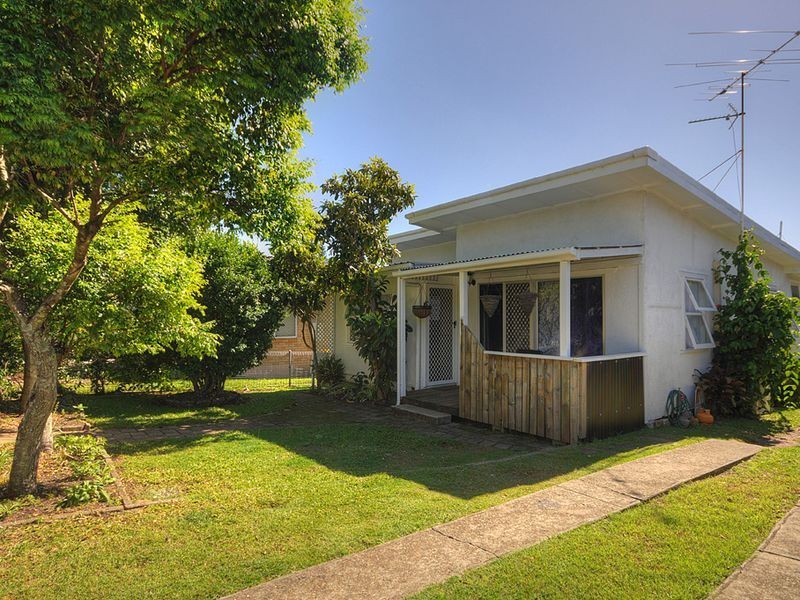 65 Central Street, Labrador QLD 4215