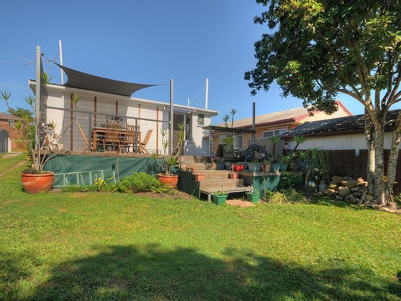 65 Central Street, Labrador QLD 4215