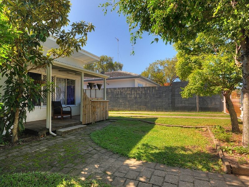 65 Central Street, Labrador QLD 4215