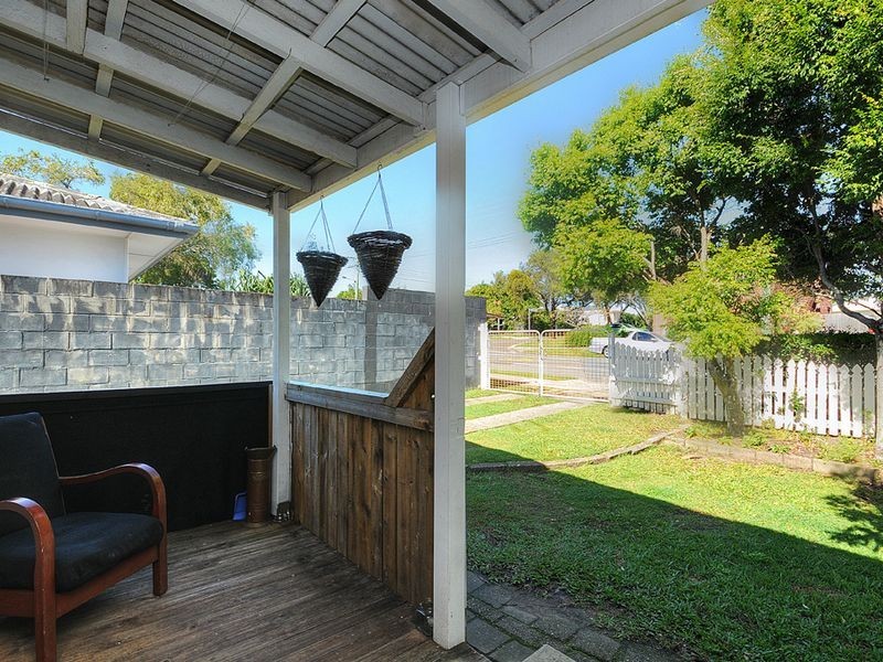 65 Central Street, Labrador QLD 4215