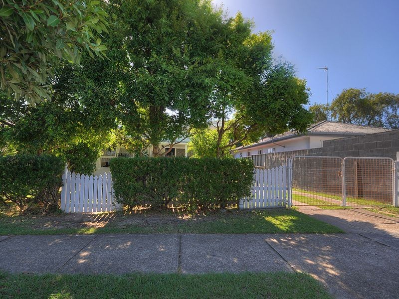 65 Central Street, Labrador QLD 4215