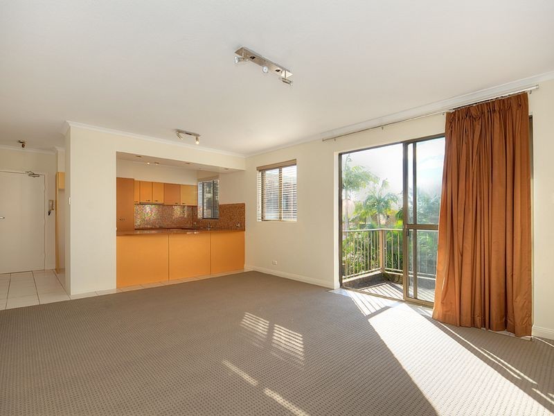 29/490 Marine Parade, Biggera Waters QLD 4216