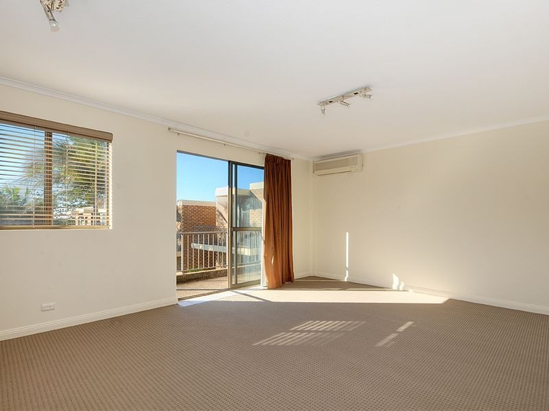 29/490 Marine Parade, Biggera Waters QLD 4216