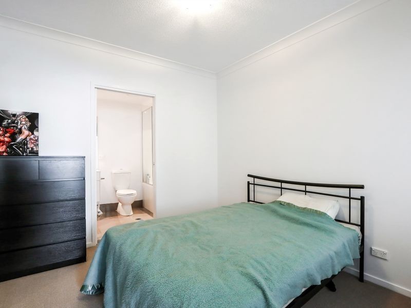 107/2 East Quay Drive, Biggera Waters QLD 4216