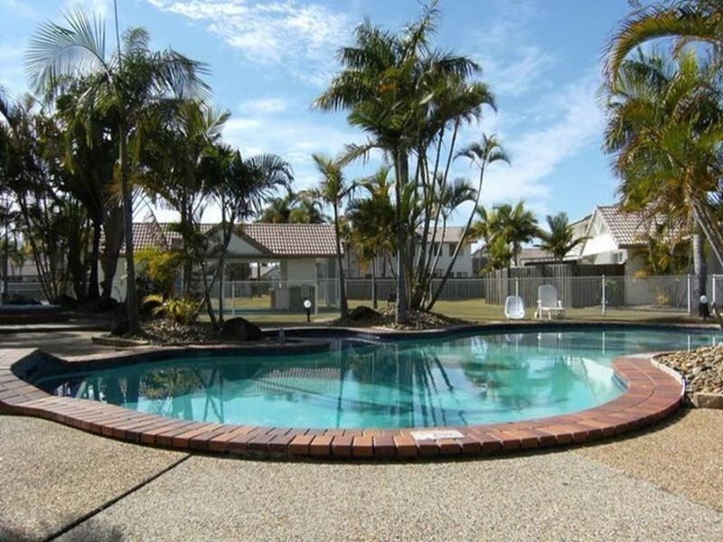 19/2 St. Kevins Ave, Benowa QLD 4217