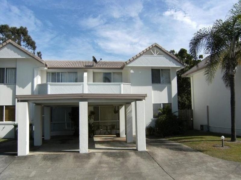 19/2 St. Kevins Ave, Benowa QLD 4217