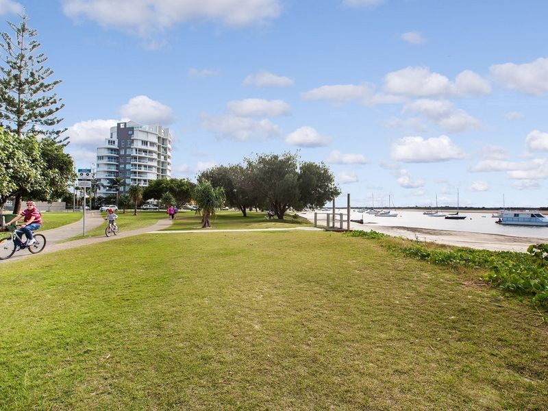 15/143 Frank Street, Labrador QLD 4215