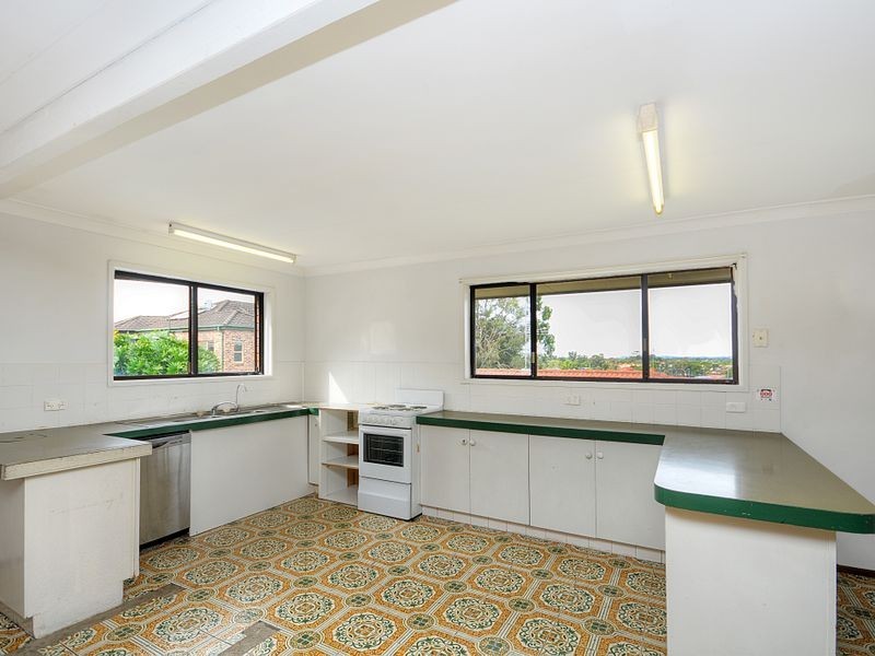 31 Sweetgum Street, Ashmore QLD 4214