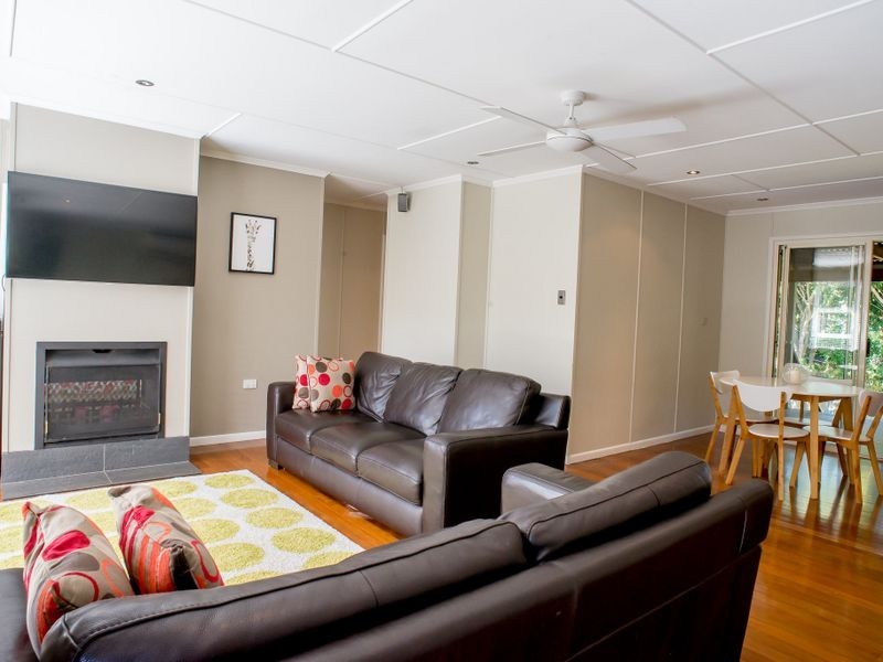 8 Horder Avenue, Labrador QLD 4215