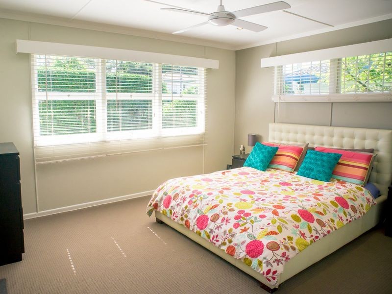 8 Horder Avenue, Labrador QLD 4215