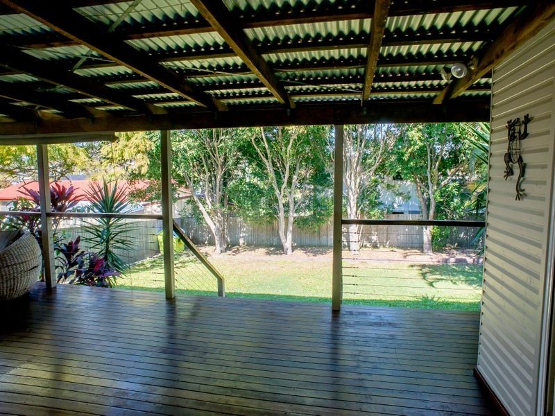 8 Horder Avenue, Labrador QLD 4215