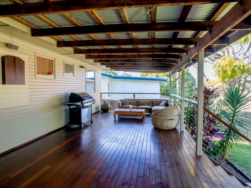 8 Horder Avenue, Labrador QLD 4215